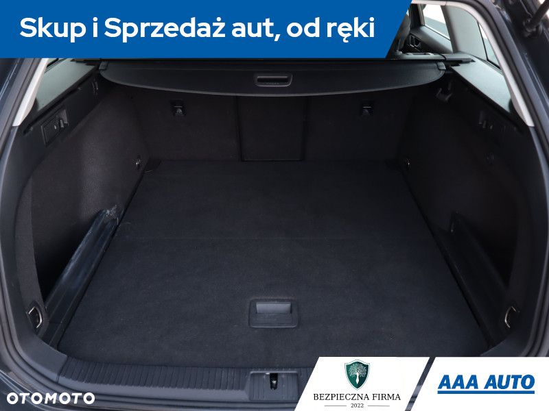 Volkswagen Passat - 14