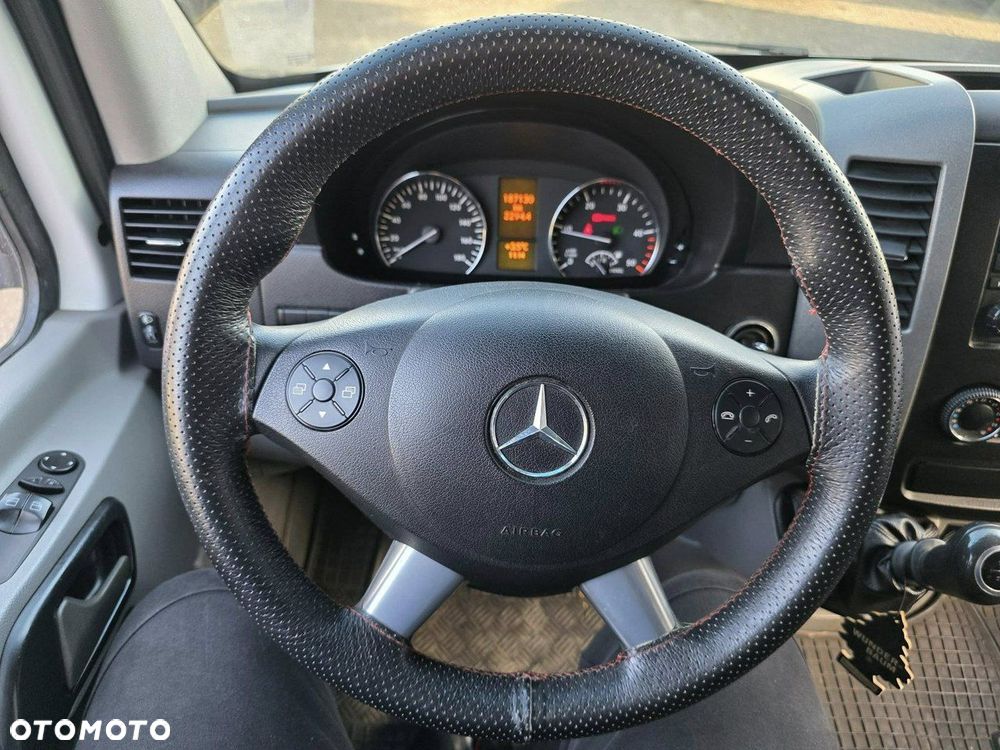 Mercedes-Benz Sprinter - 8