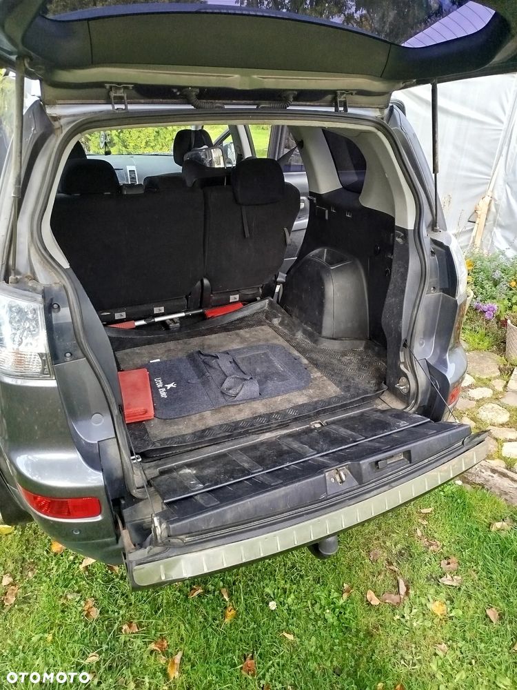 Mitsubishi Outlander - 25