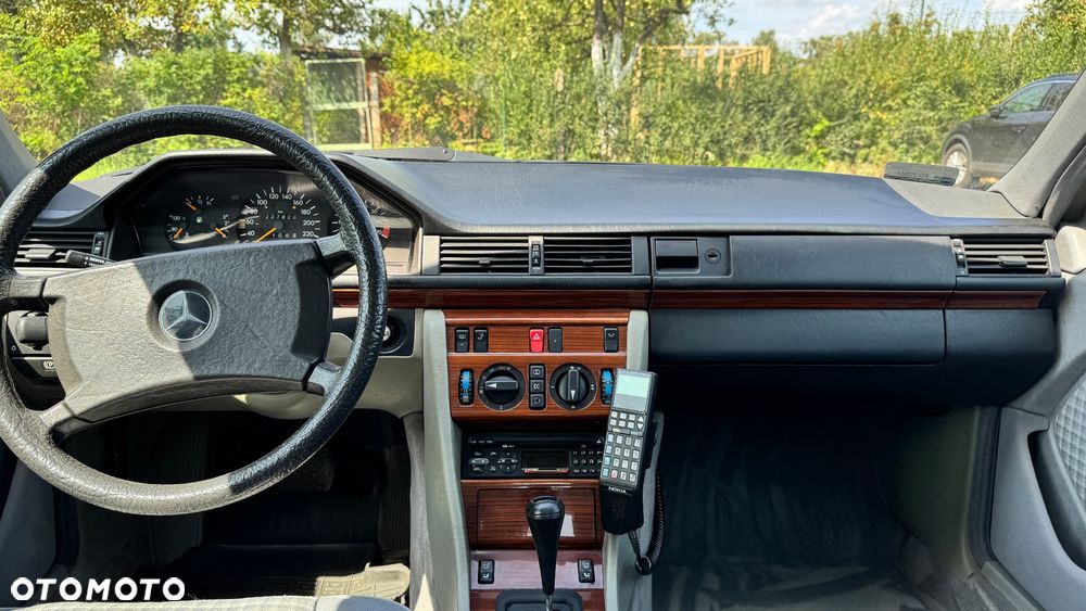 Mercedes-Benz W124 (1984-1993) - 16