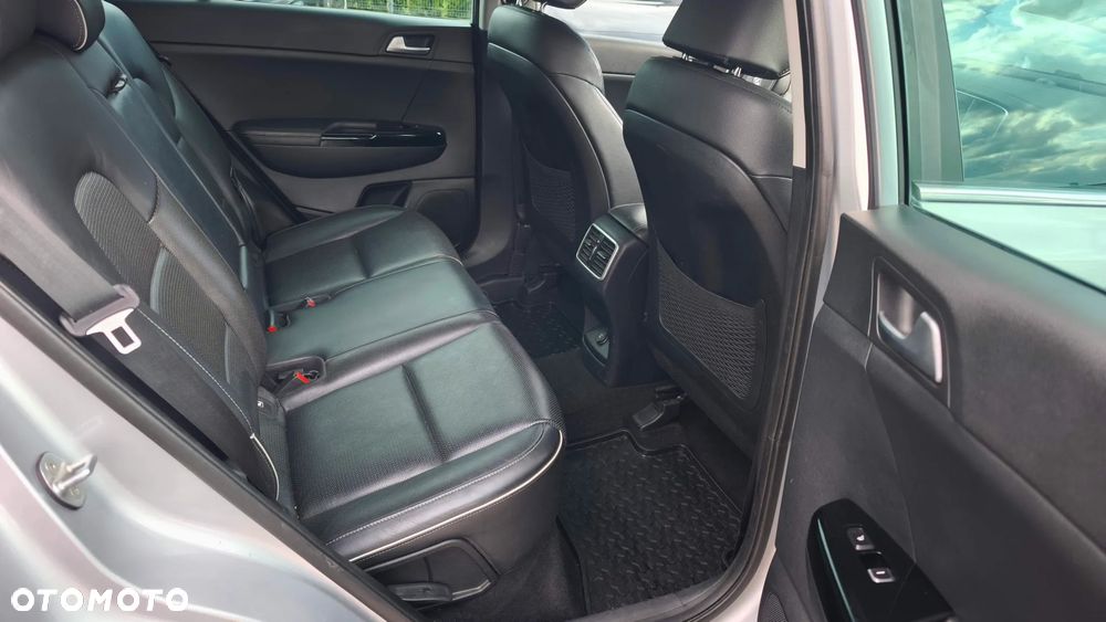 Kia Sportage 1.7 CRDI XL 2WD - 8