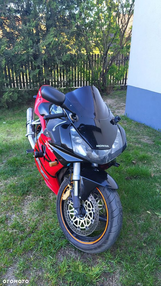 Honda CBR - 8