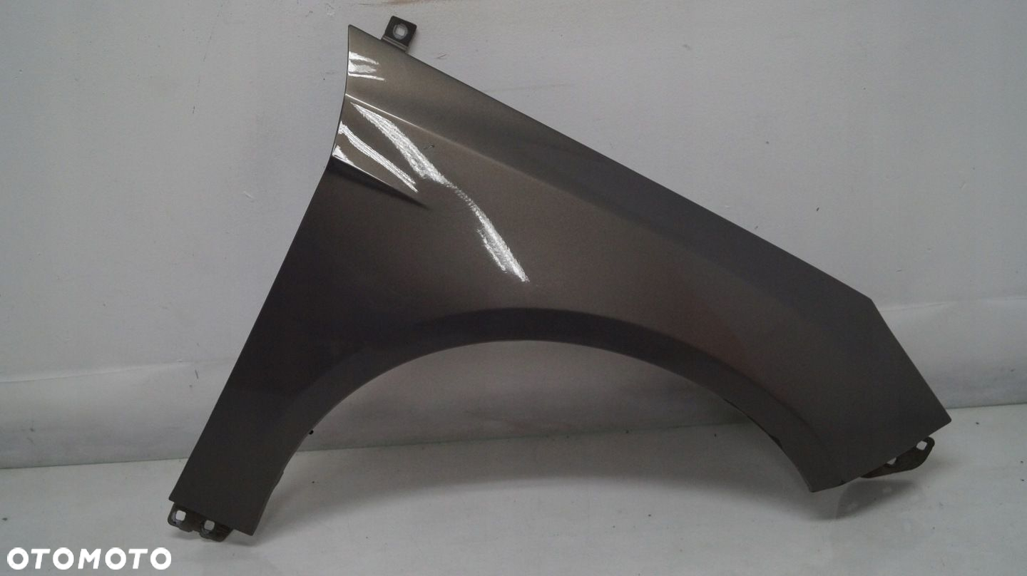 BŁOTNIK PRZEDNI PRAWY FORD FOCUS MK3 - 8