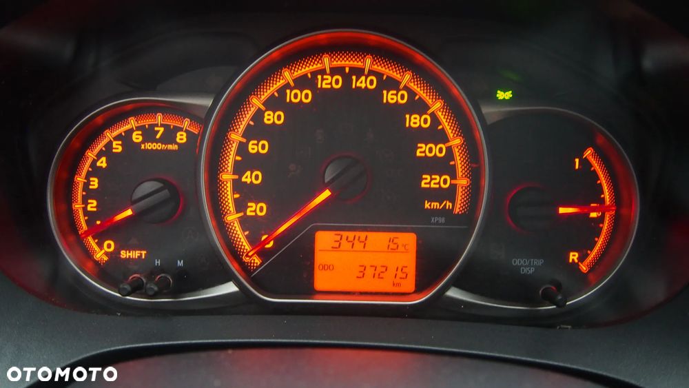 Toyota Yaris 1.0 Active EU6 - 30