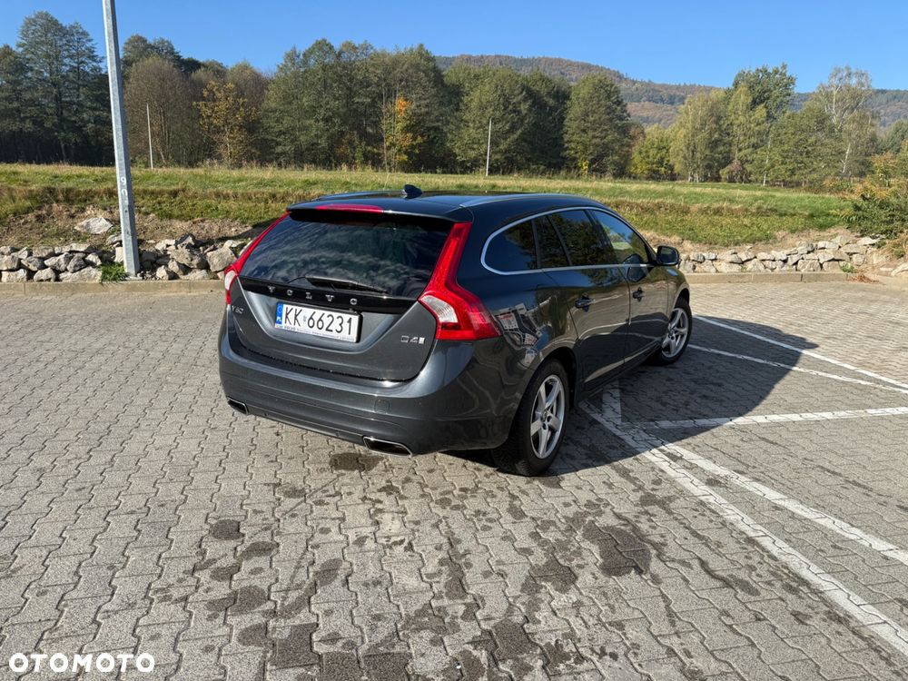 Volvo V60 2017 photo 4