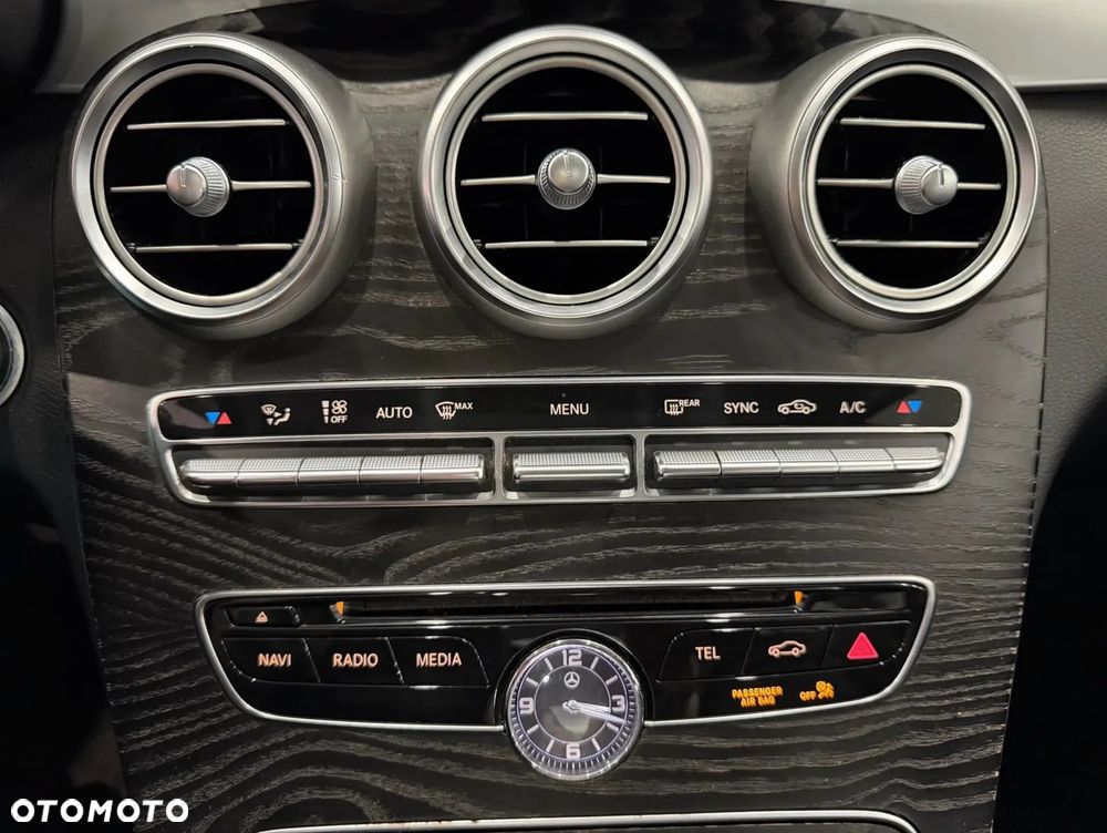 Mercedes-Benz Klasa C 300 7G-TRONIC - 20