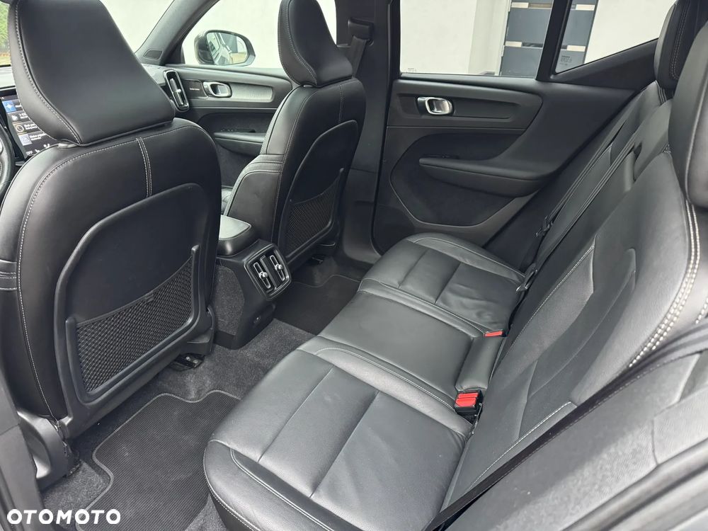 Volvo XC 40 D4 AWD Geartronic R-Design - 20