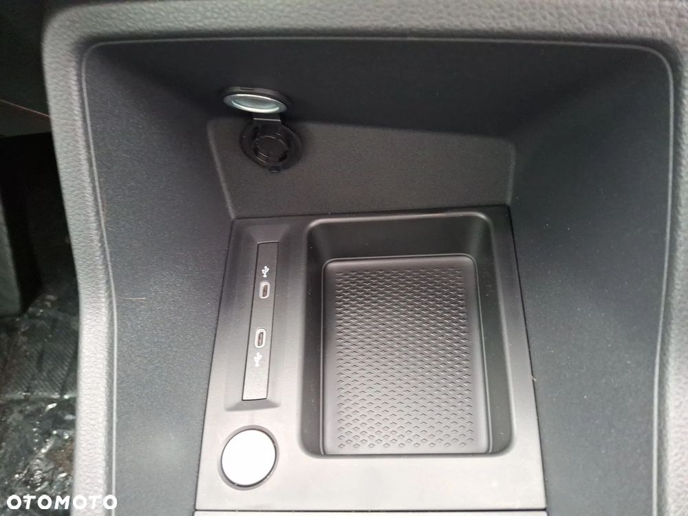 Volkswagen Caddy - 26