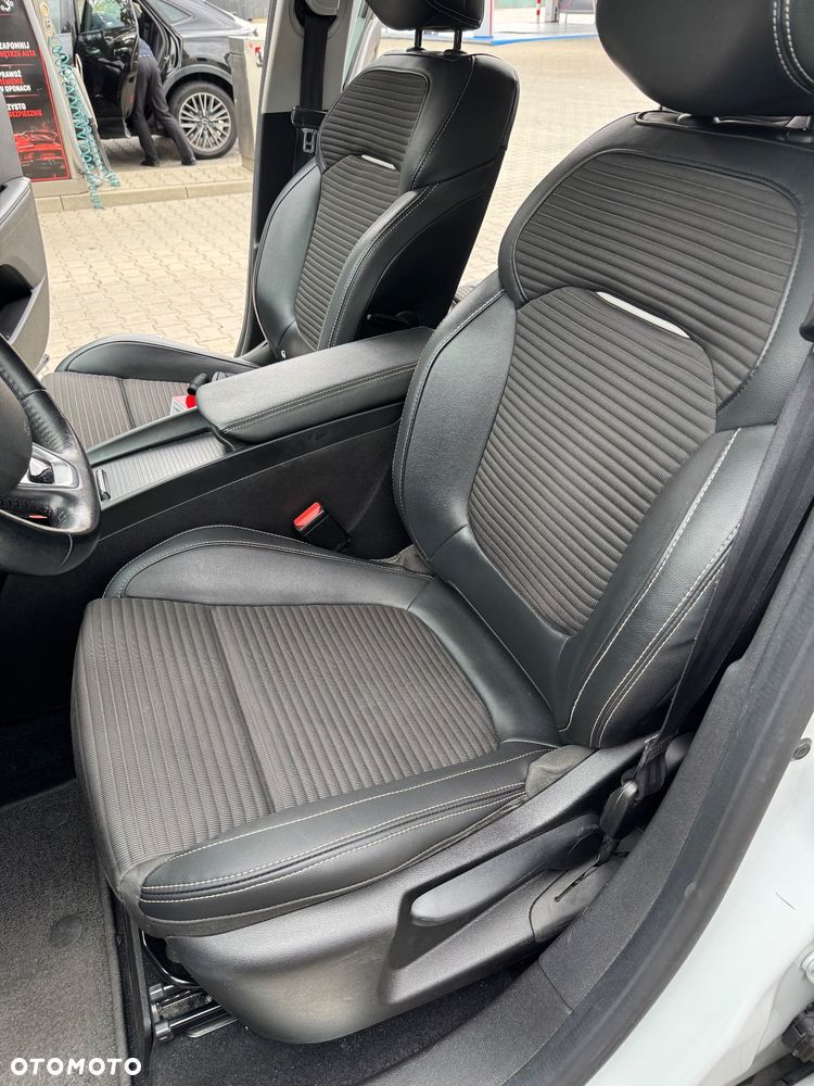 Renault Scenic 1.3 TCe Energy Intens EDC - 26