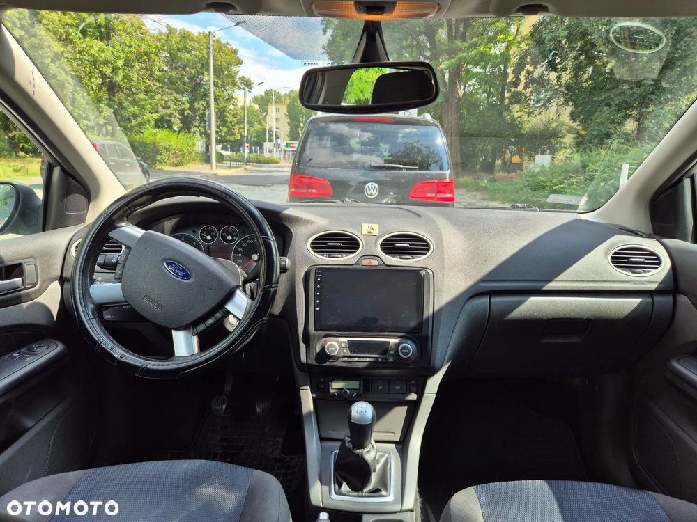 Ford Focus 1.6 TDCi DPF Ambiente - 11