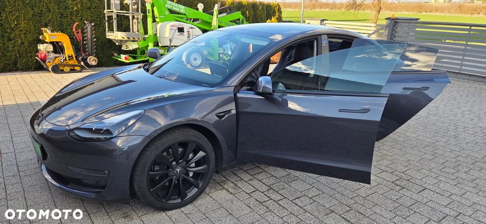 Tesla Model 3 Langstreckenbatterie Allradantrieb Dual Motor - 3