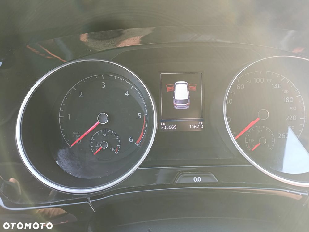 Volkswagen Touran 1.6 TDI BMT SCR Comfortline - 3