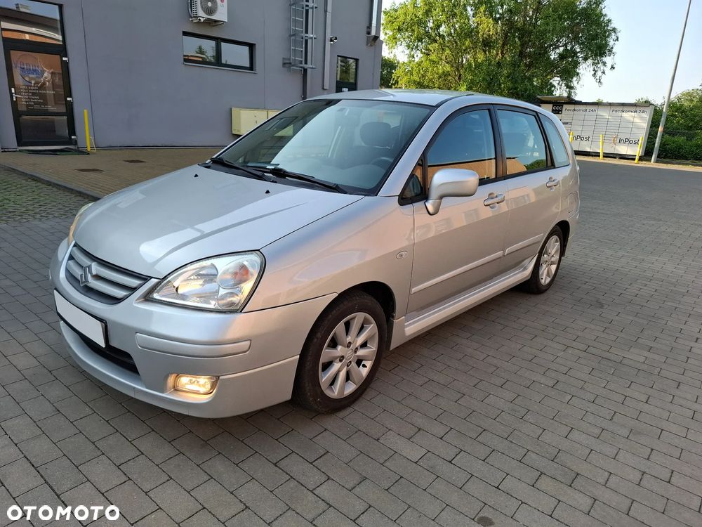 Suzuki Liana