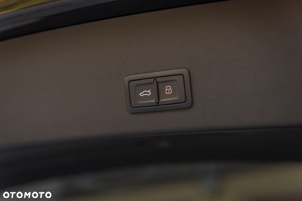 Audi A6 Avant 2.0 TDI Ultra S tronic - 9