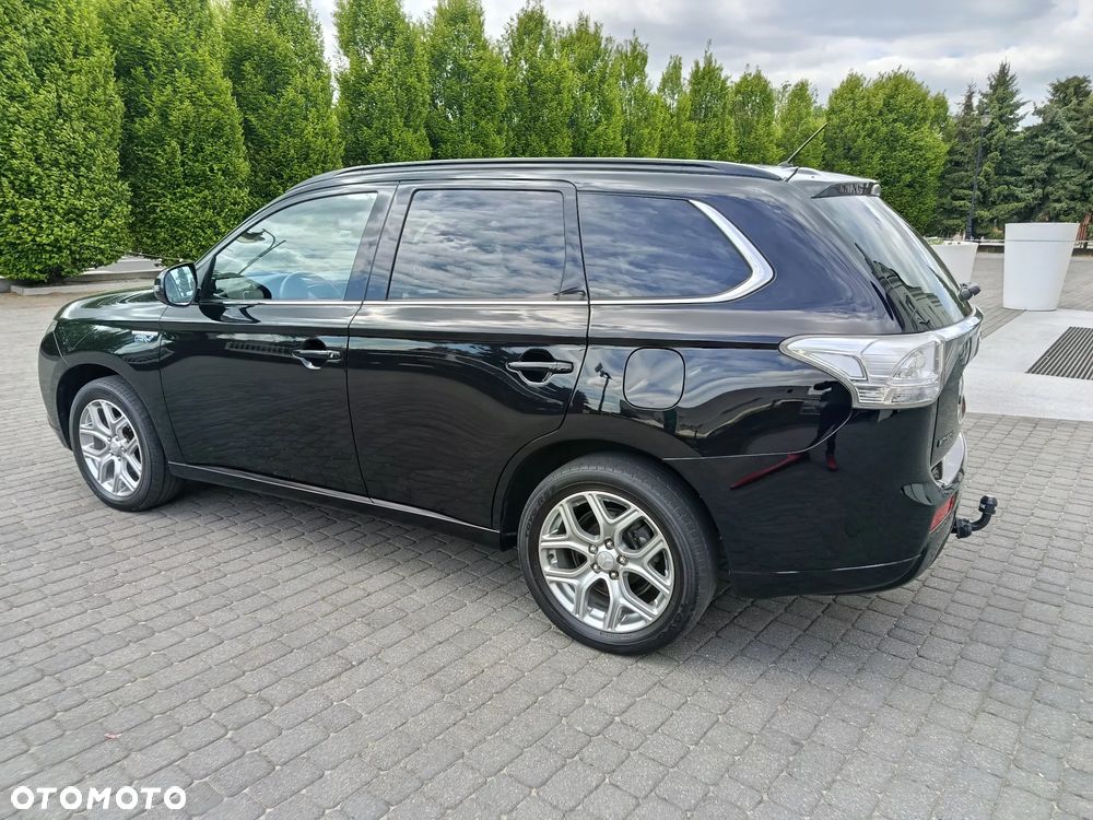 Mitsubishi Outlander 2.0 4WD Plus - 15