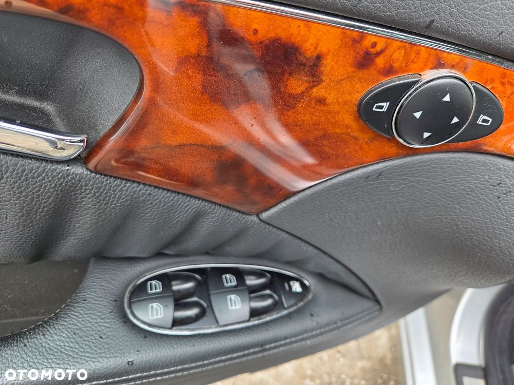 Mercedes-Benz Klasa E 200 Kompressor Automatik Elegance Sport Edition - 17