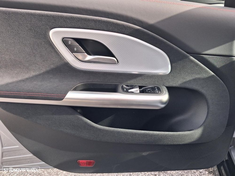 Mercedes-Benz CLA 220 Standard - 9