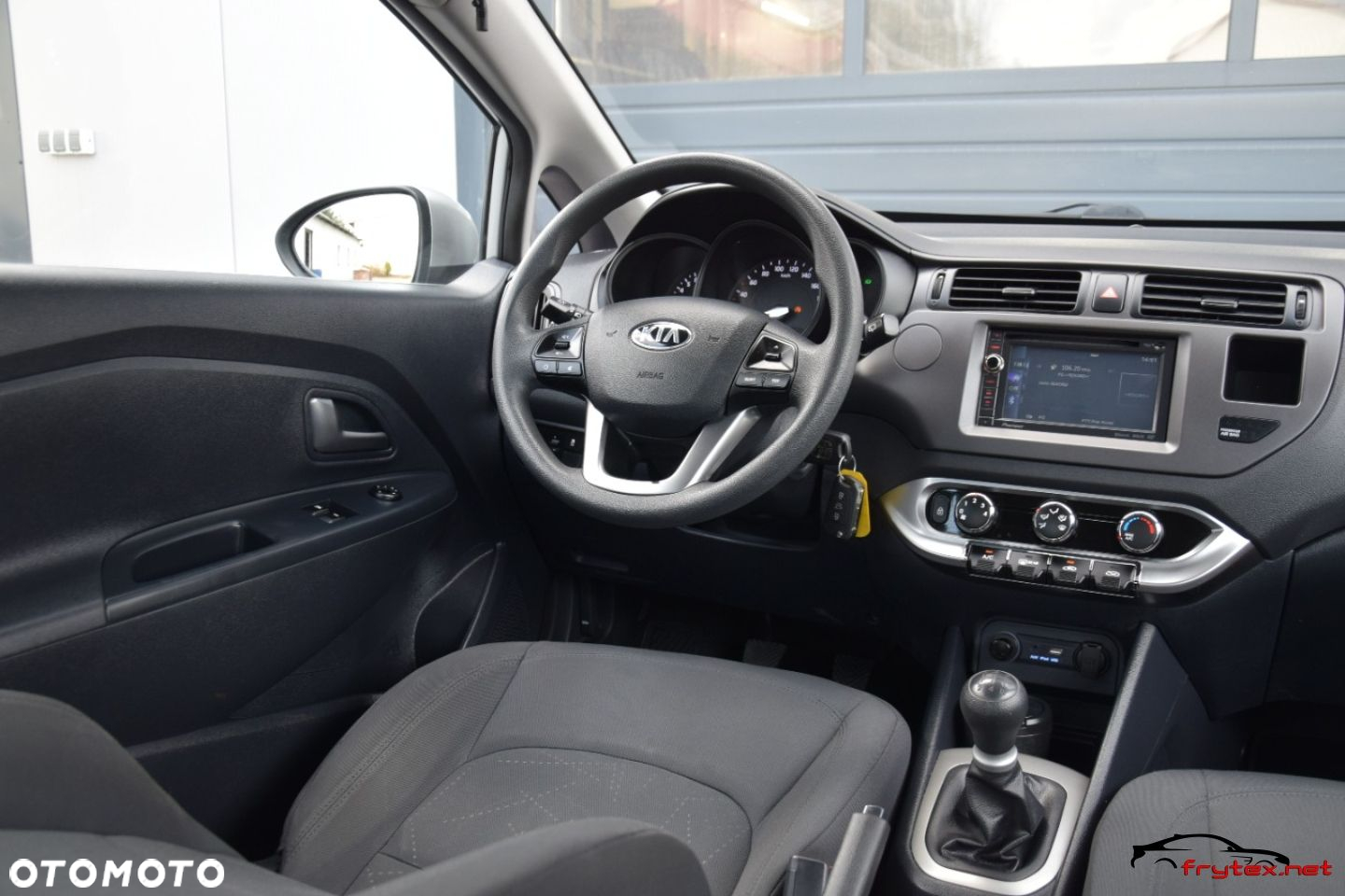 Kia Rio - 22