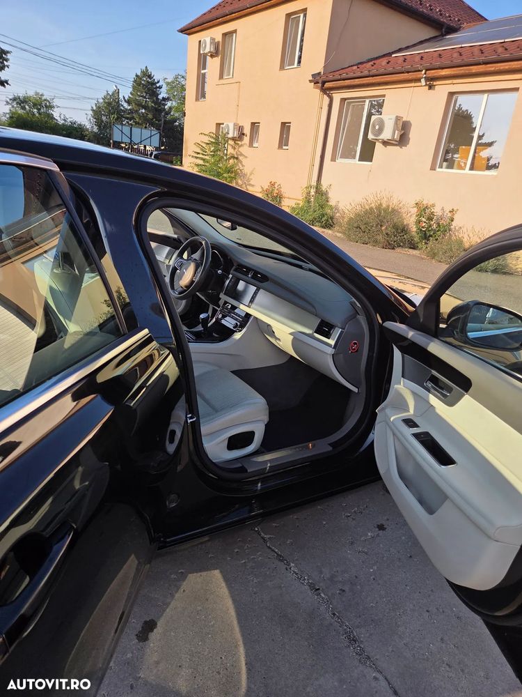 Jaguar XF 20d RWD E-Performance Prestige - 11
