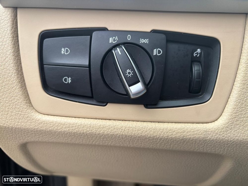 BMW 316 d Line Luxury - 14