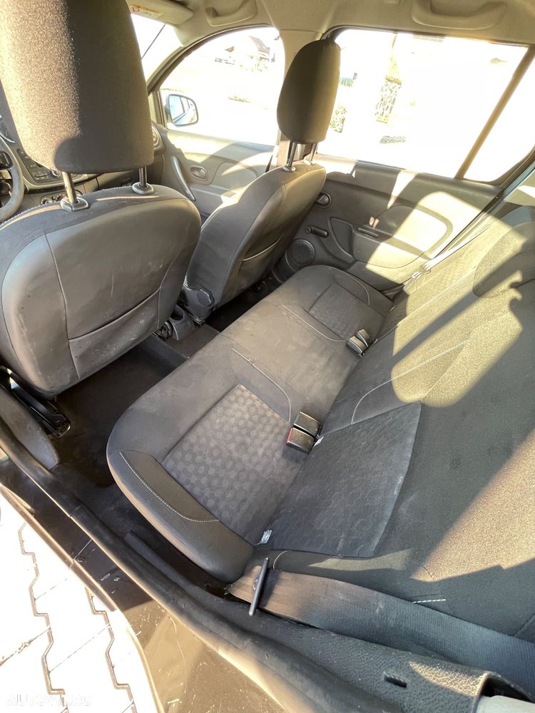 Dacia Logan Blue dCi 95 Comfort - 9