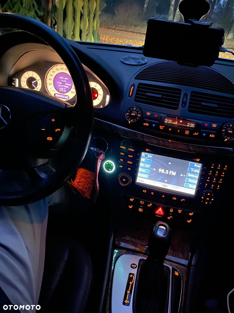 Mercedes-Benz Klasa E 500 4-Matic T Avantgarde - 7