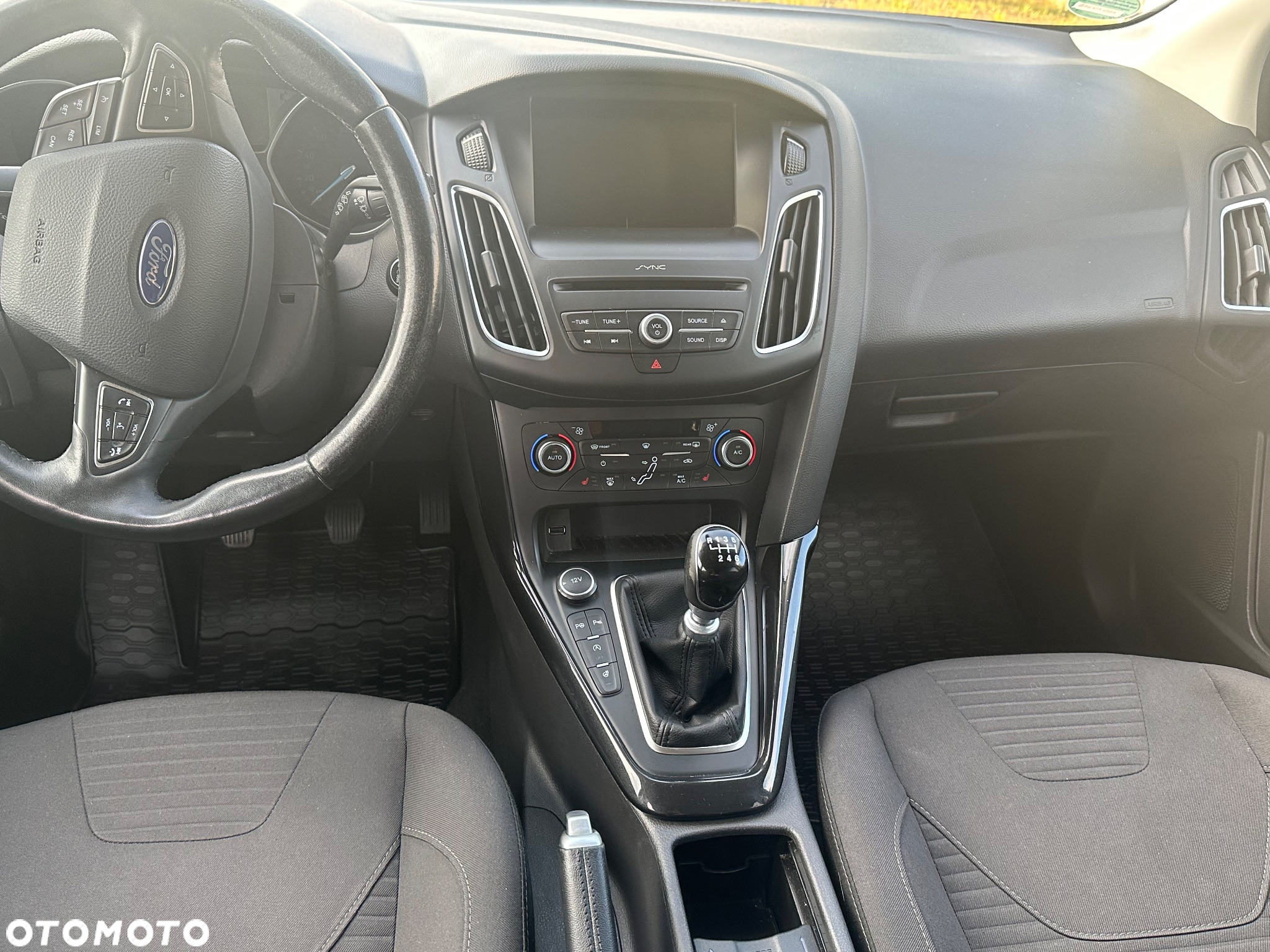 Ford Focus 2.0 TDCi Titanium ASS - 11
