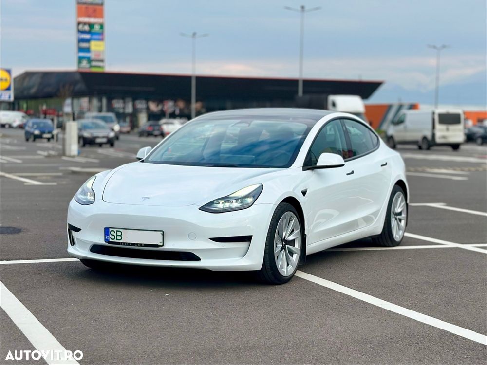 Tesla Model 3 RWD - 3