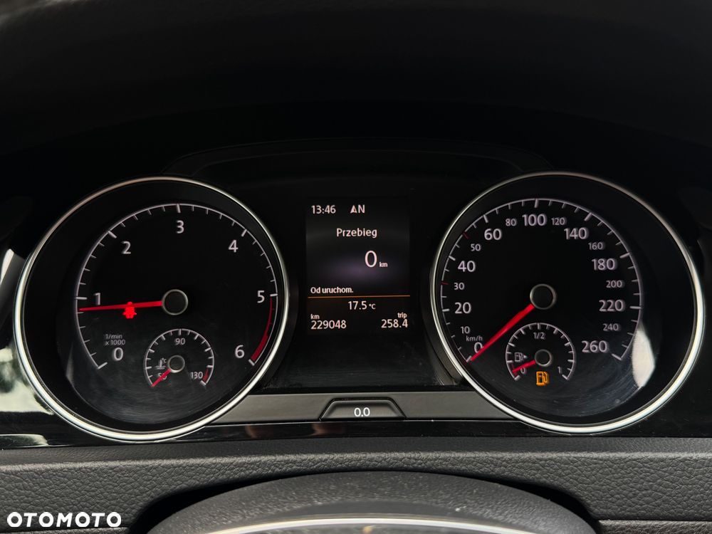 Volkswagen Golf 2.0 BlueTDI Cup - 33