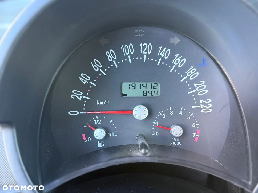 Volkswagen New Beetle 2.0 - 35