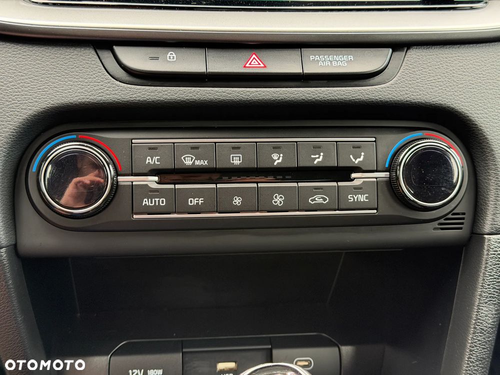 Kia Ceed 1.5 T-GDI M - 19