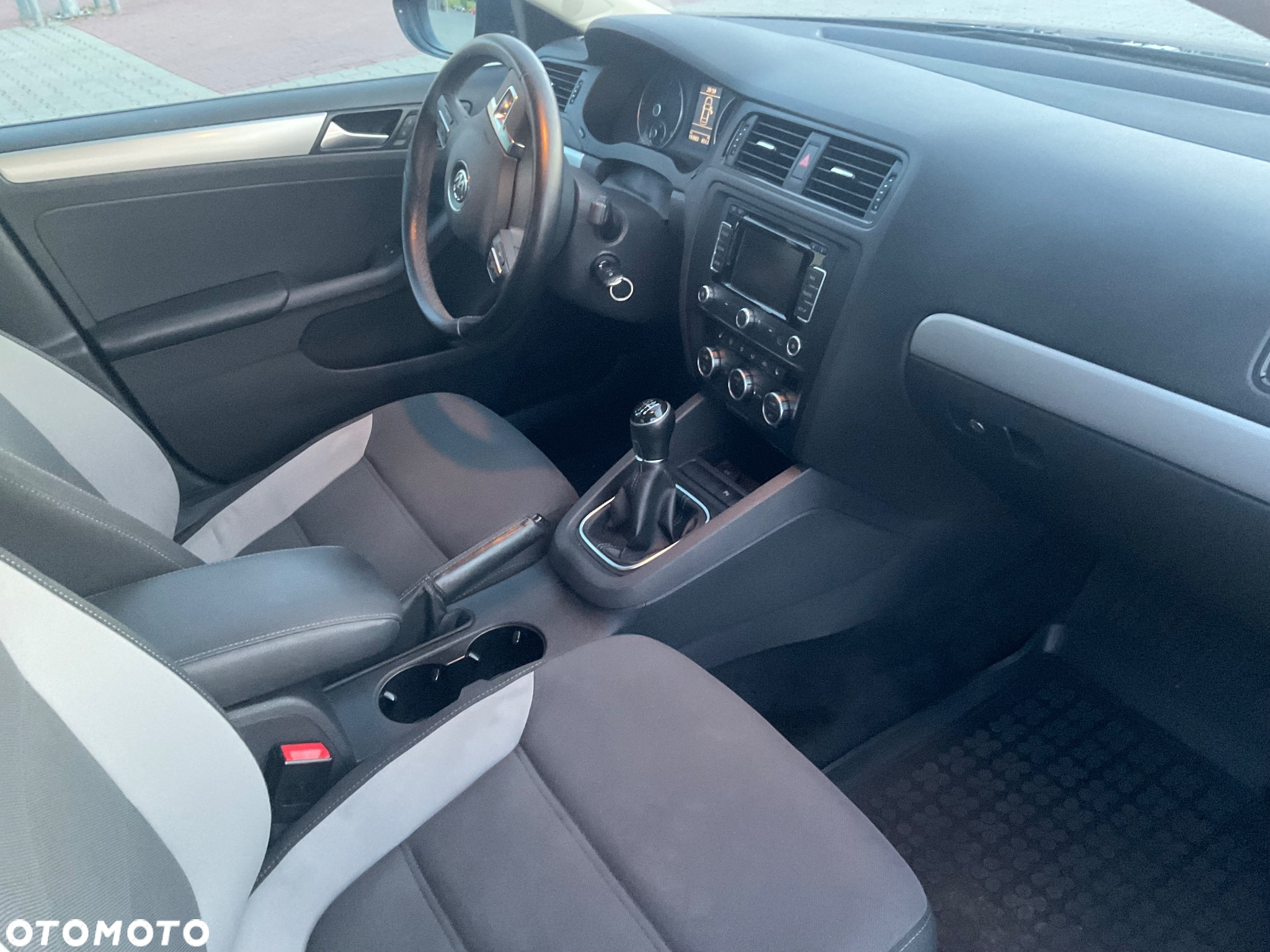 Volkswagen Jetta 2.0 TDI Life - 5