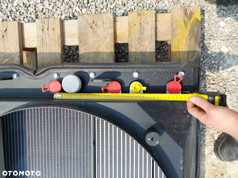 Chłodnica cieczy oleju wody zespół chłodnic intercooler Manitou MLT 733, 933, 1033 630, 730 - 28