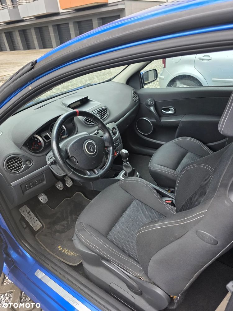 Renault Clio 2.0 16V Sport - 9