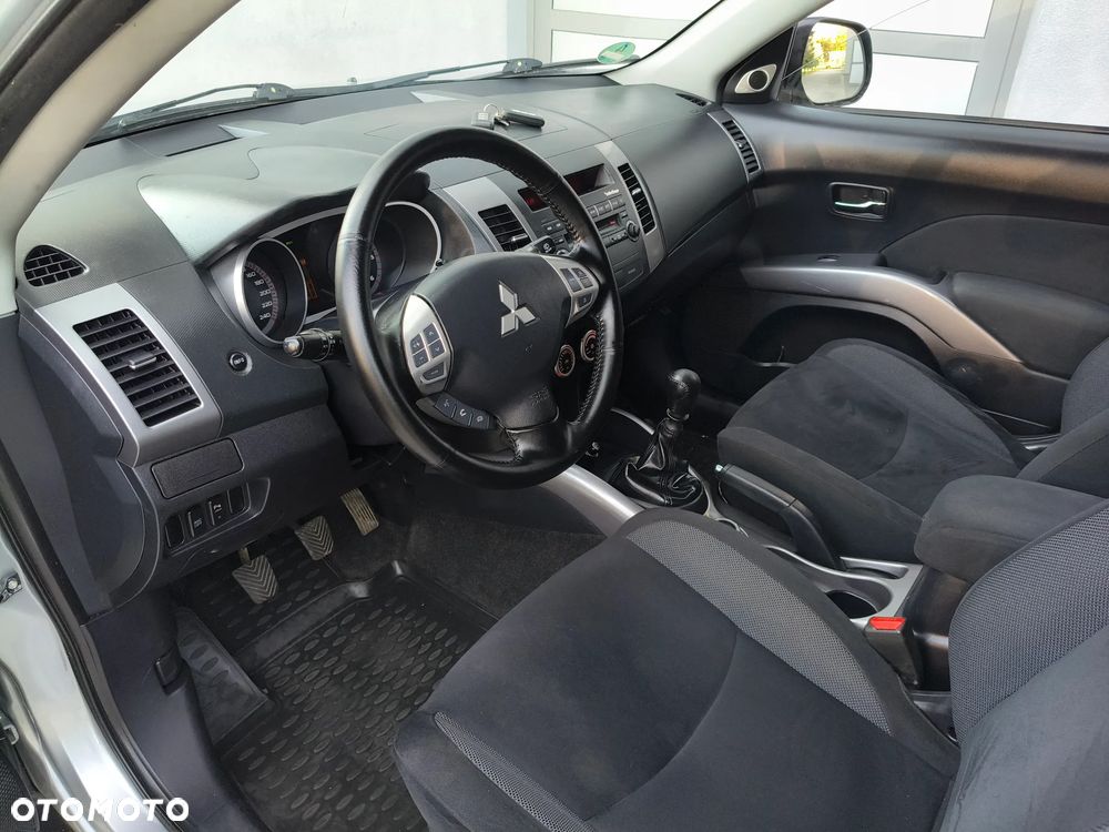 Mitsubishi Outlander 2.2 DI-D 4WD Instyle - 8