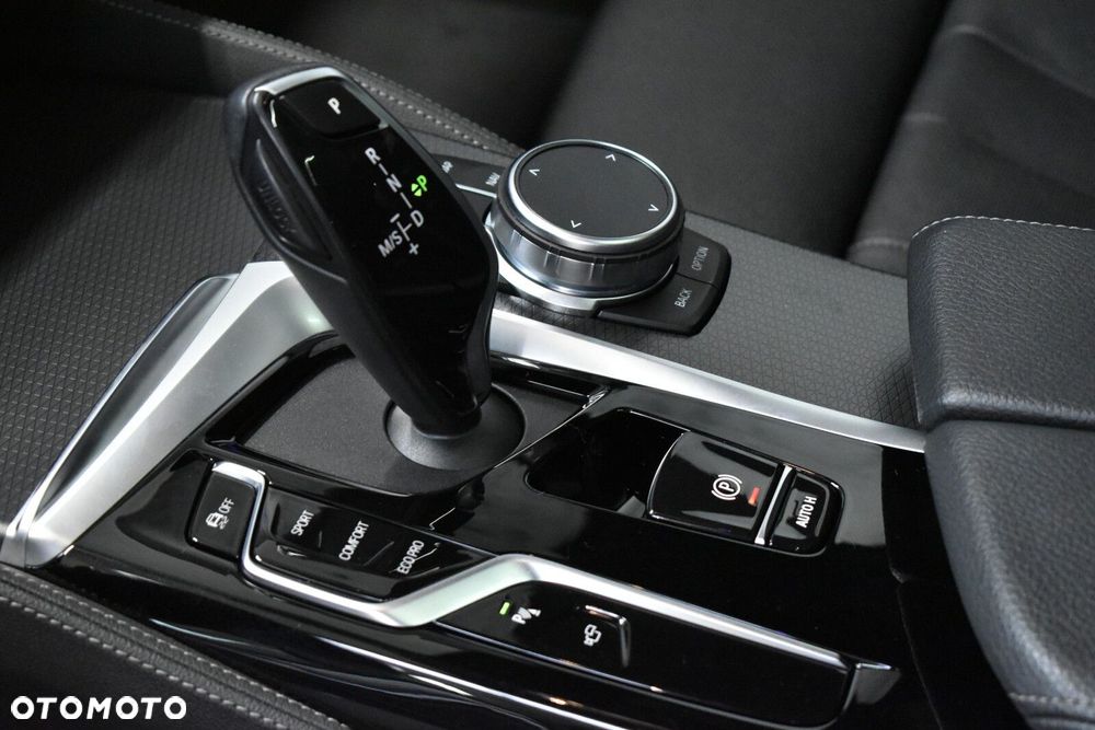 BMW Seria 5 520d mHEV M Sport sport - 24