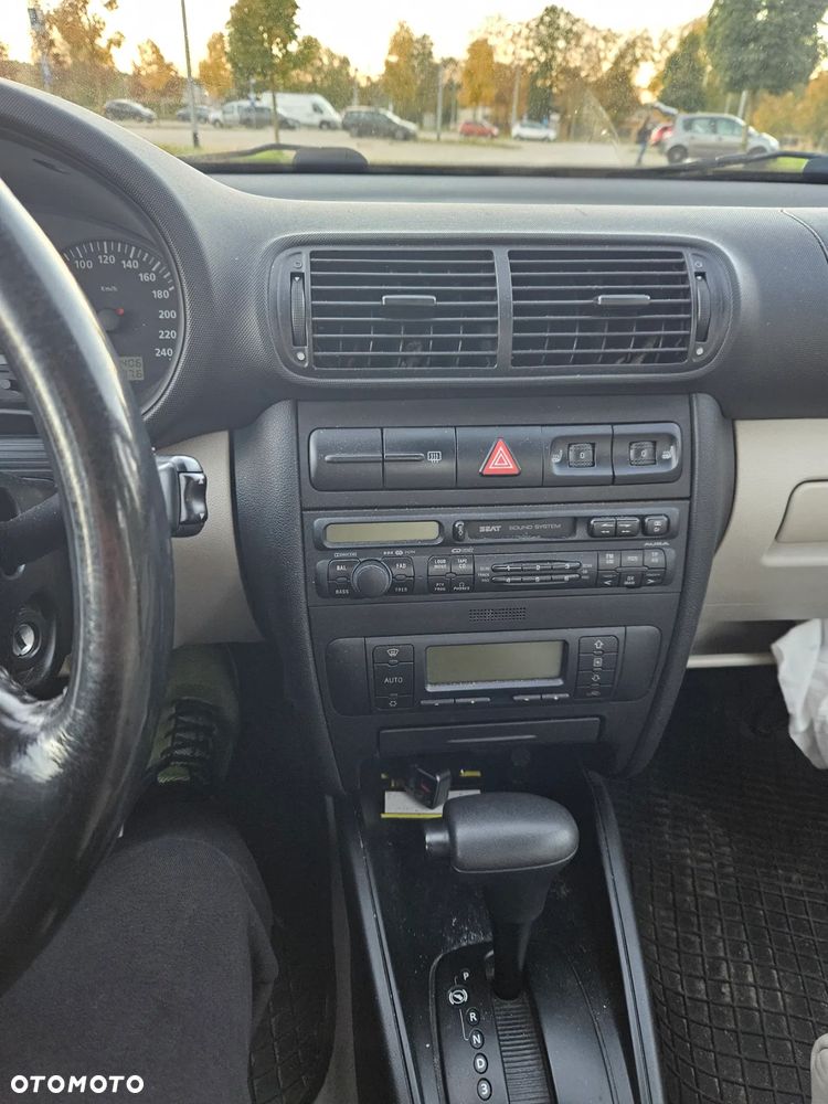 Seat Toledo 1.8 Signo - 8