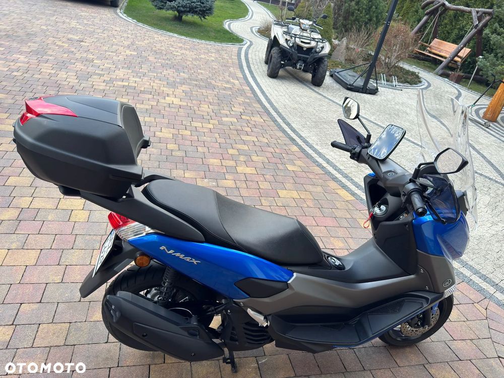 Yamaha NMAX - 10