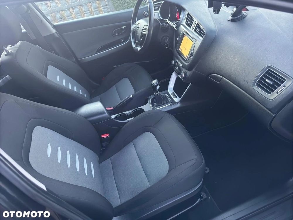 Kia Ceed 1.4 CVVT Dream Team Edition - 18
