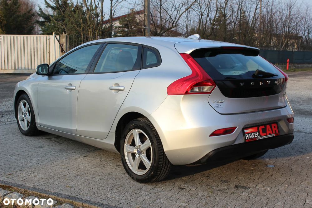 Volvo V40 D2 Summum - 6