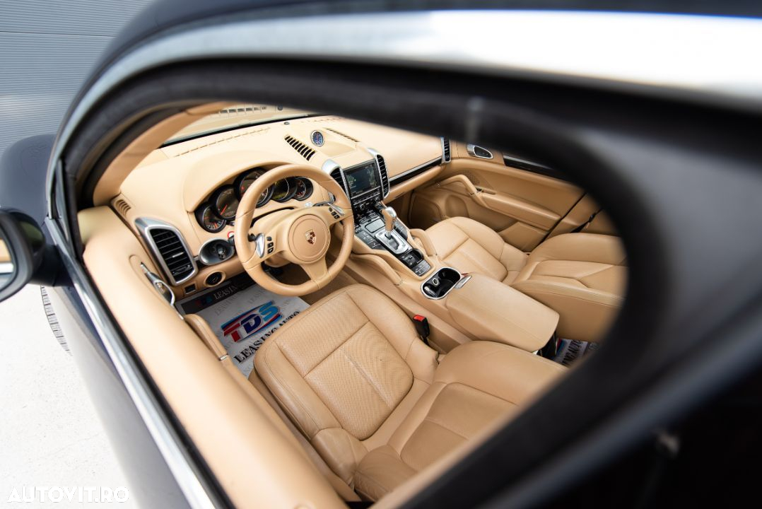 Porsche Cayenne Diesel Tiptronic S - 12