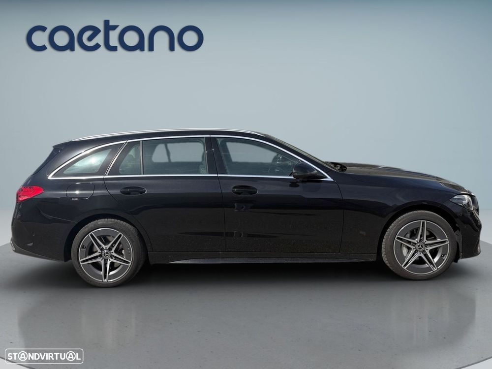 Mercedes-Benz C 300 e AMG Line — fotografia 3