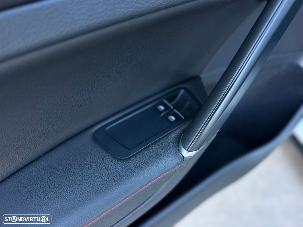 VW Golf 2.0 TSi GTi DSG Performance - 17