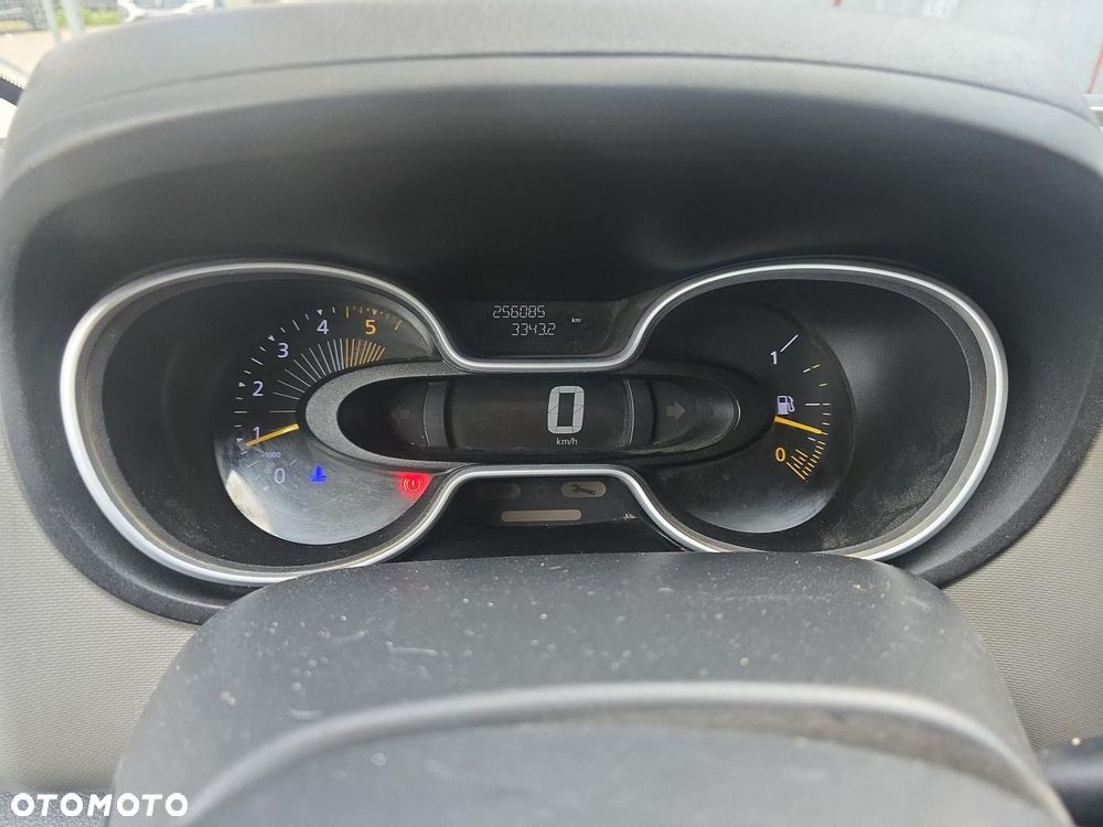 Renault trafic - 12