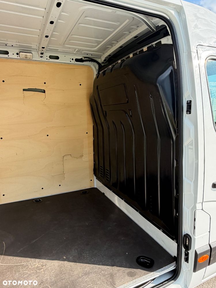 Renault Master - 25