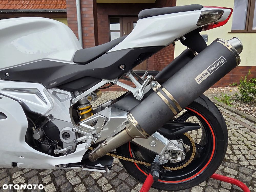 Aprilia RSV - 9
