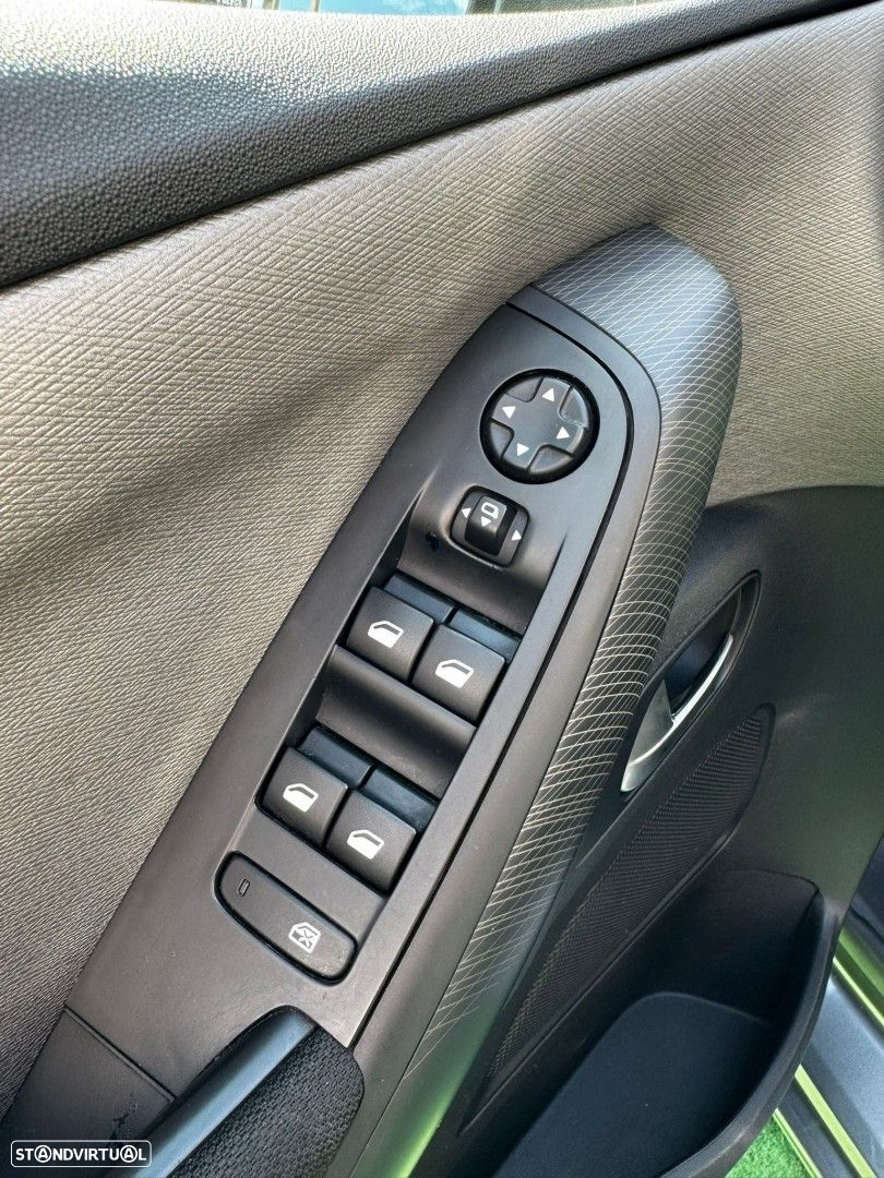Citroën C4 Picasso 1.6 BlueHDi Exclusive EAT6 - 23