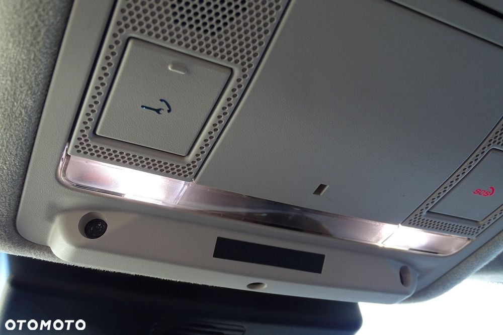 Jaguar XF 20d Prestige - 24