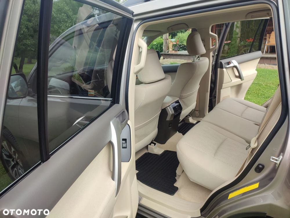 Toyota Land Cruiser LC 2.8 D-4D Prestige - 26