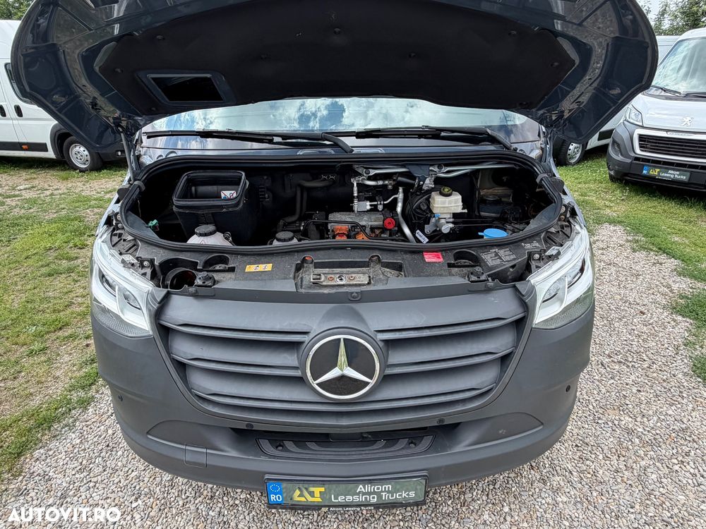 Mercedes-Benz E-Sprinter - 12